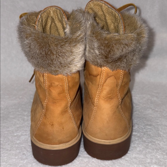 Timberland Women's Brown faux Fur-Trimmed boots women’s 9 - Picture 4 of 9